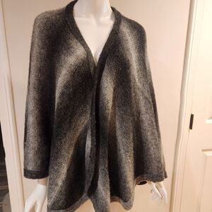 Karen Kane Black Gray Ombre Sweater Cape Poncho